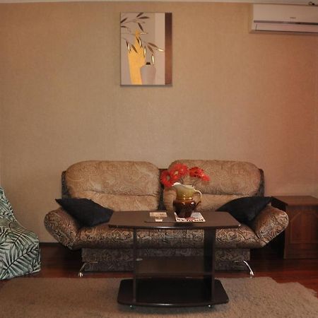 Spacious Apartment With Balcony Kremenčuk Esterno foto
