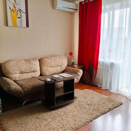 Spacious Apartment With Balcony Kremenčuk Esterno foto