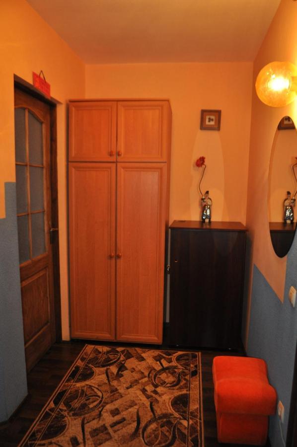 Spacious Apartment With Balcony Kremenčuk Esterno foto