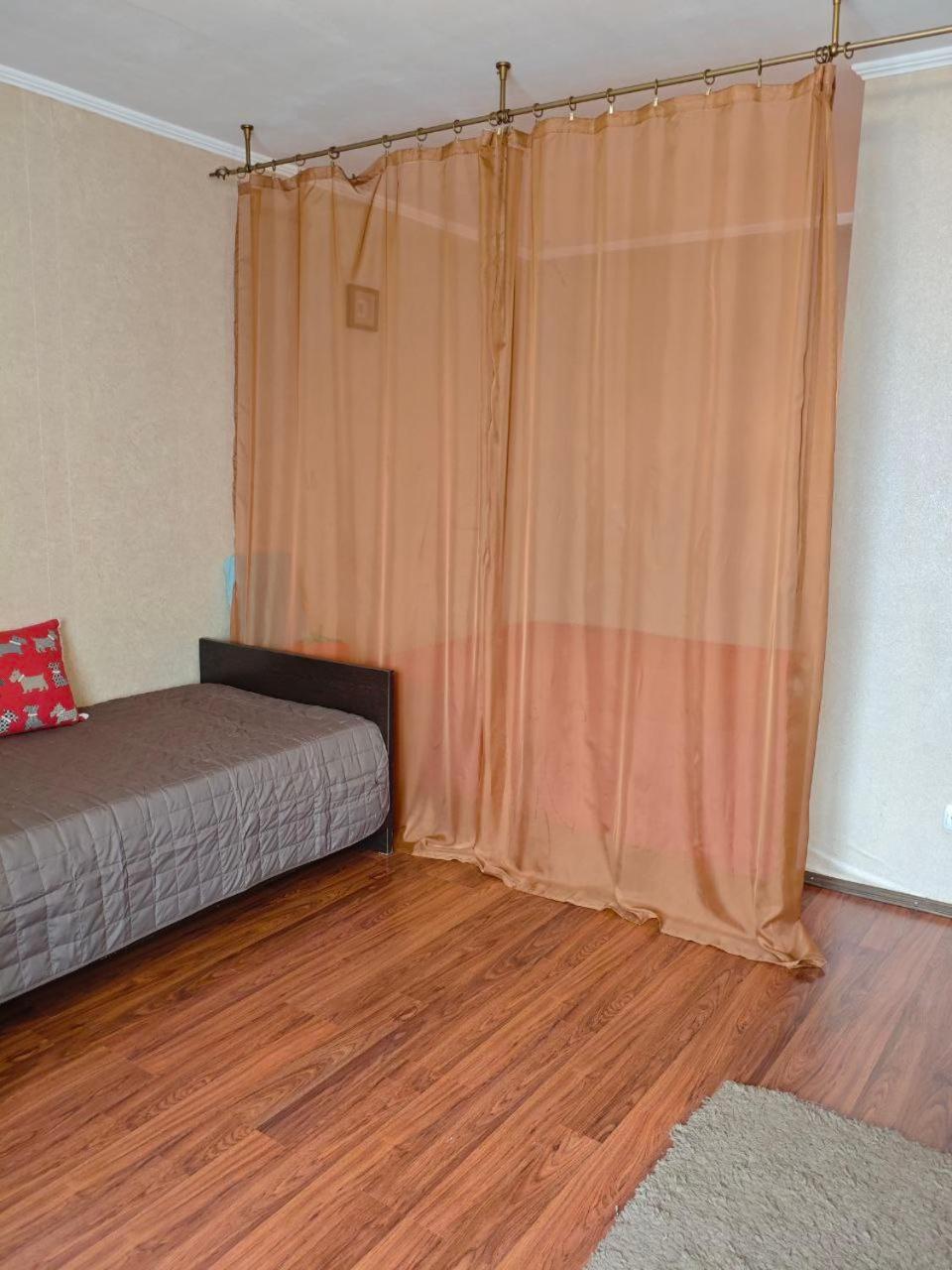 Spacious Apartment With Balcony Kremenčuk Esterno foto